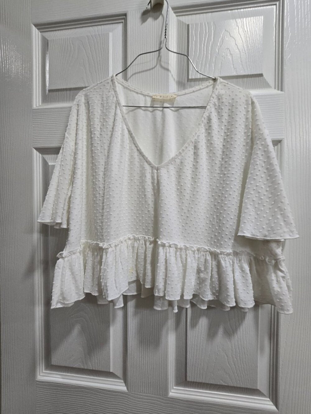 ILLA ILLA Womens Top SM White Ruffled Tiered Blouse BoHo Chic Crop Baggy